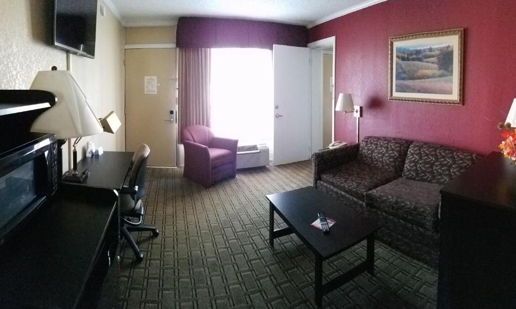 Travelodge by Wyndham Beckley image 9